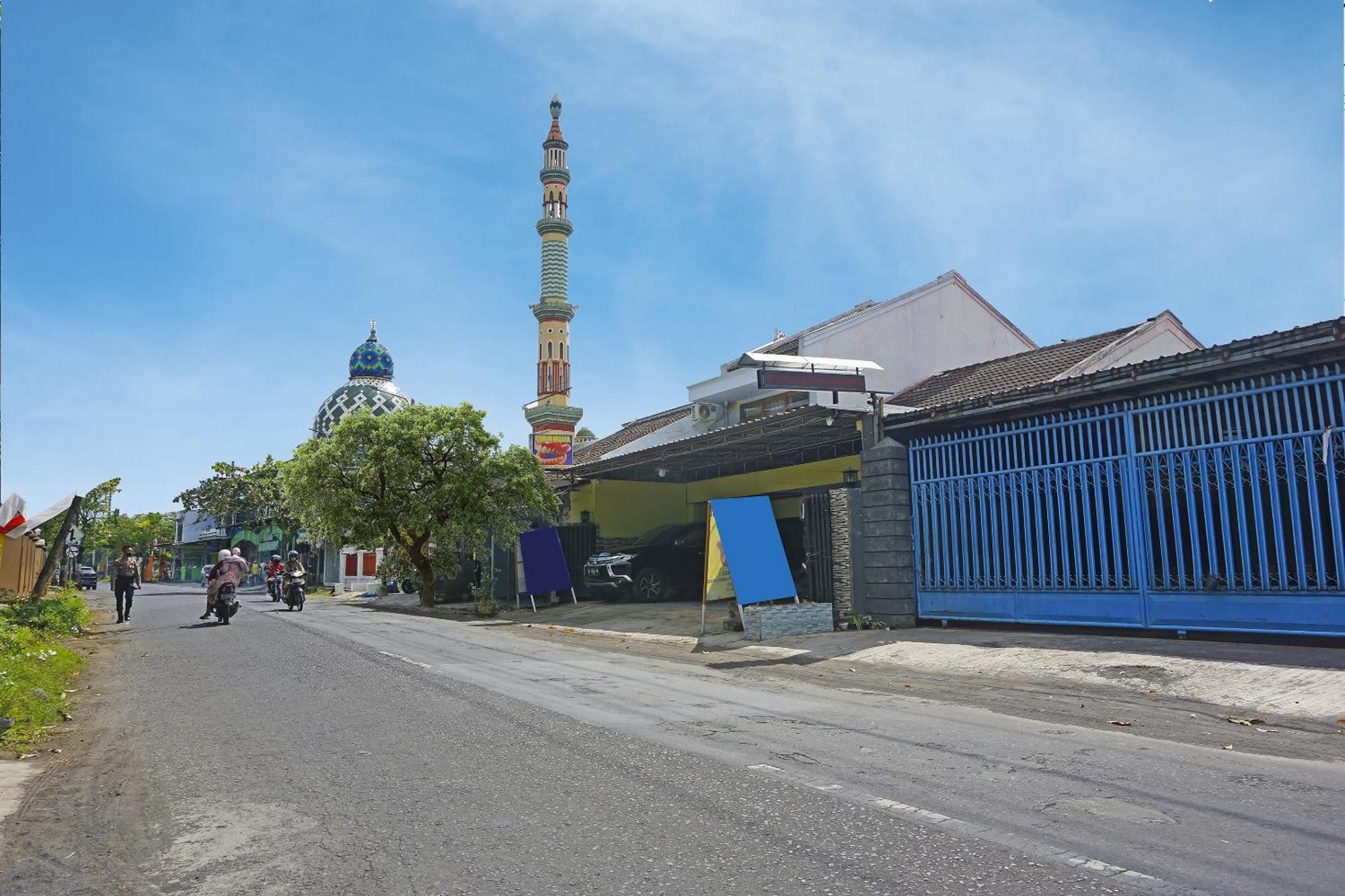 Putih Mulia Homestay Syariah Lumajang Εξωτερικό φωτογραφία