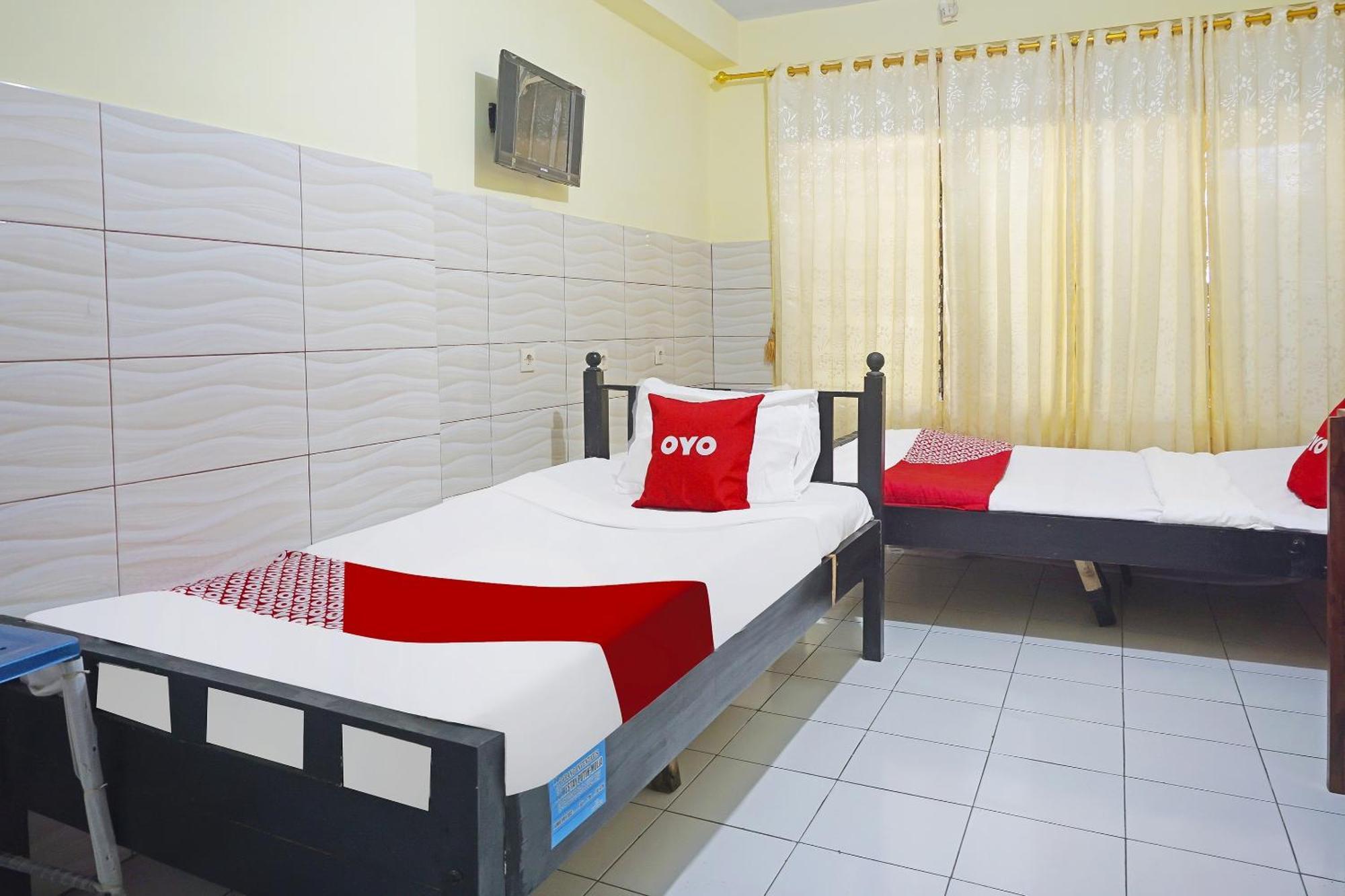 Putih Mulia Homestay Syariah Lumajang Εξωτερικό φωτογραφία