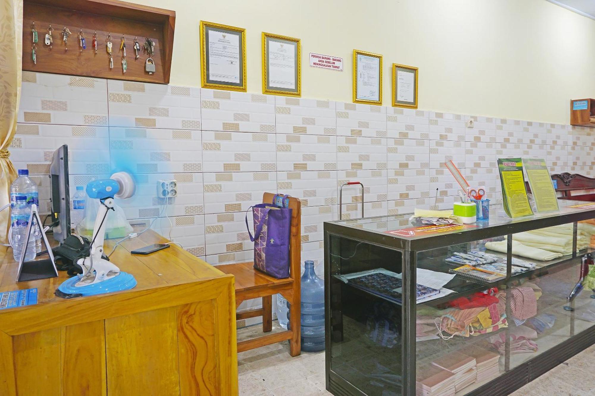 Putih Mulia Homestay Syariah Lumajang Εξωτερικό φωτογραφία