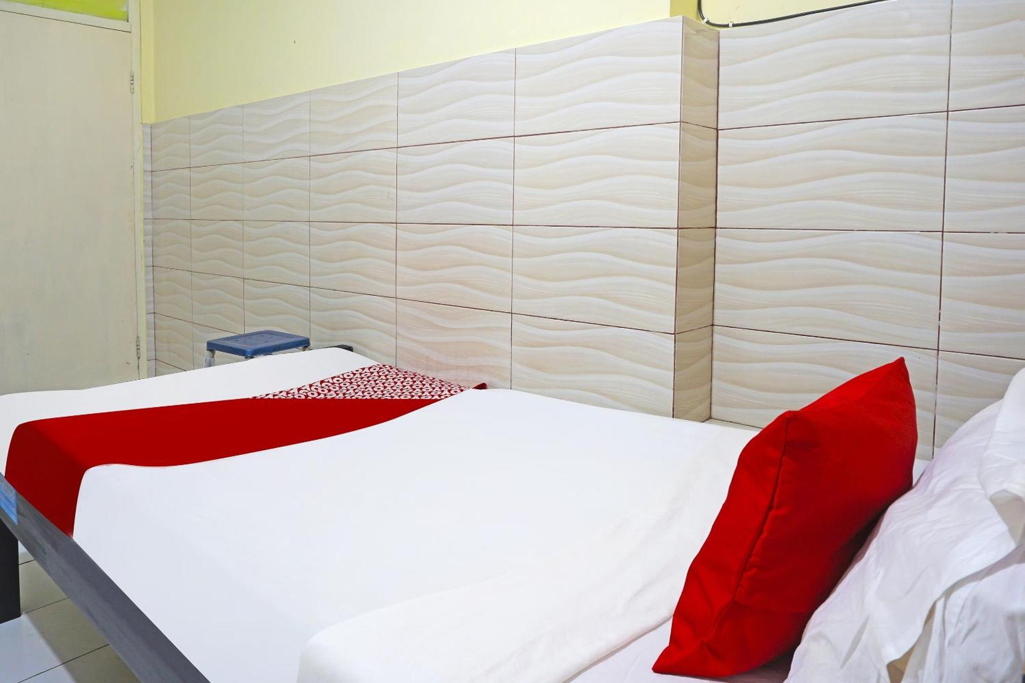 Putih Mulia Homestay Syariah Lumajang Εξωτερικό φωτογραφία