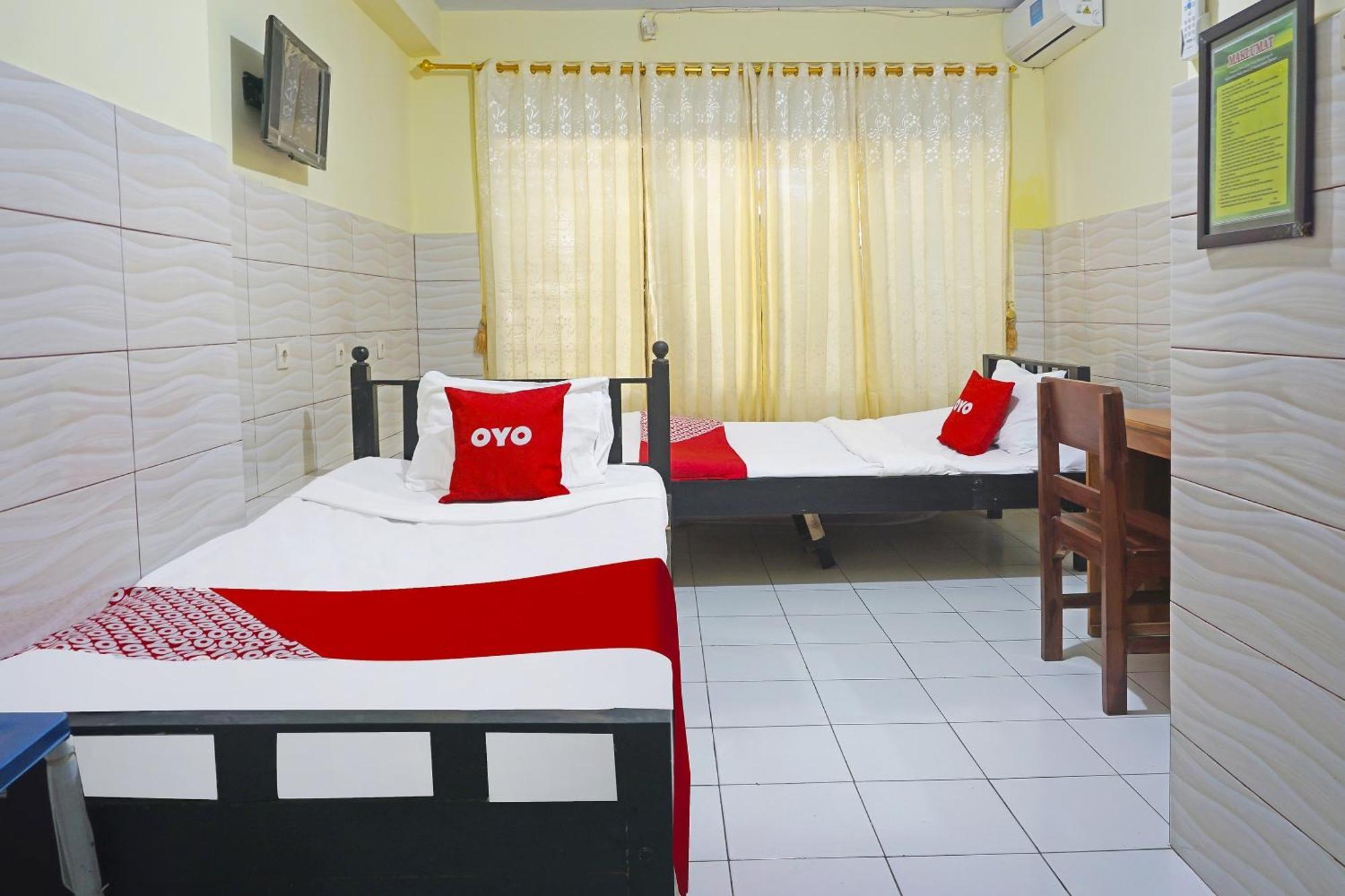 Putih Mulia Homestay Syariah Lumajang Εξωτερικό φωτογραφία